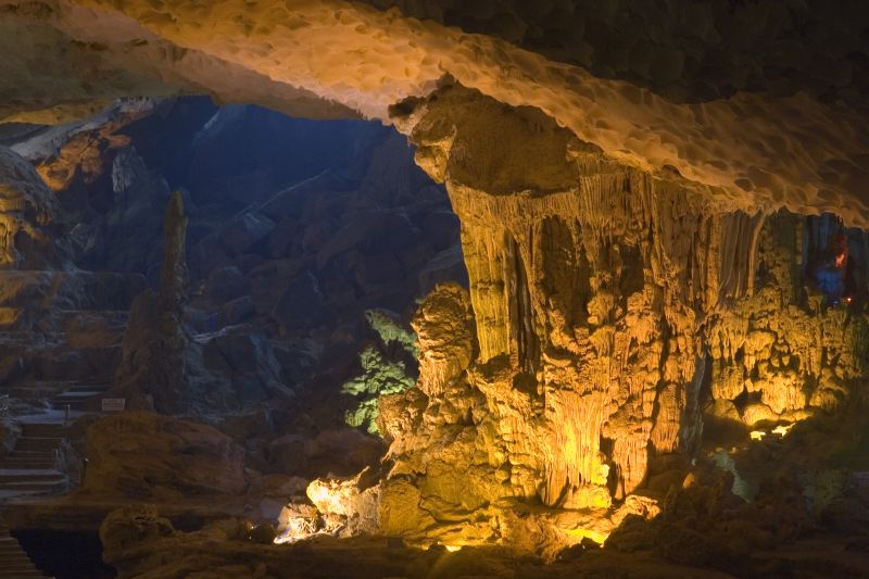 Discovering Sung Sot Cave Halong: A Journey Into a Million-Year-Old Limestone Wonder